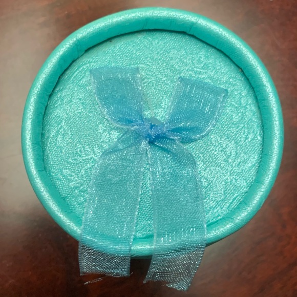 NEW Pearl Ear Studs (Imitation Pearl)   - Earrings - Picture 4 of 4